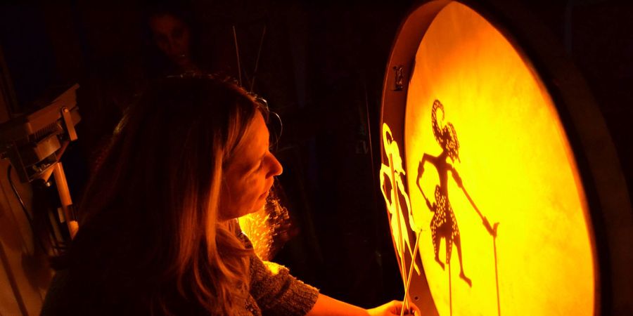 image - Je fabrique et je manipule ma marionnette d'ombre indonésienne