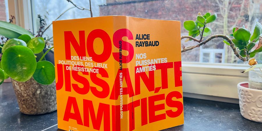 image - Les nuits d'encre | Nos puissantes amitiés